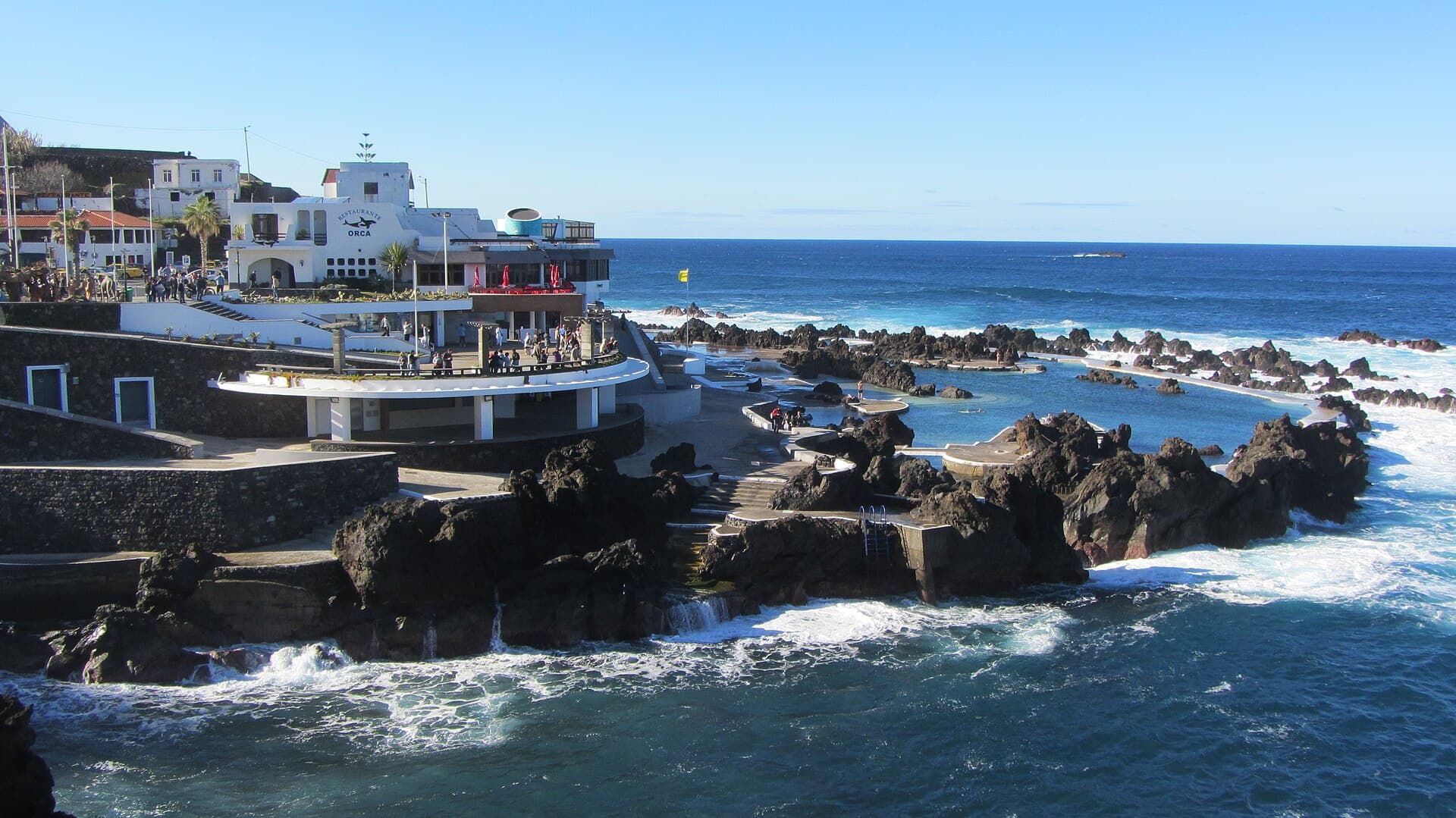 Porto Moniz natural pools by the hotel — photo by Stephen Colebourne, CC BY 2.0, via Wikimedia Commons
