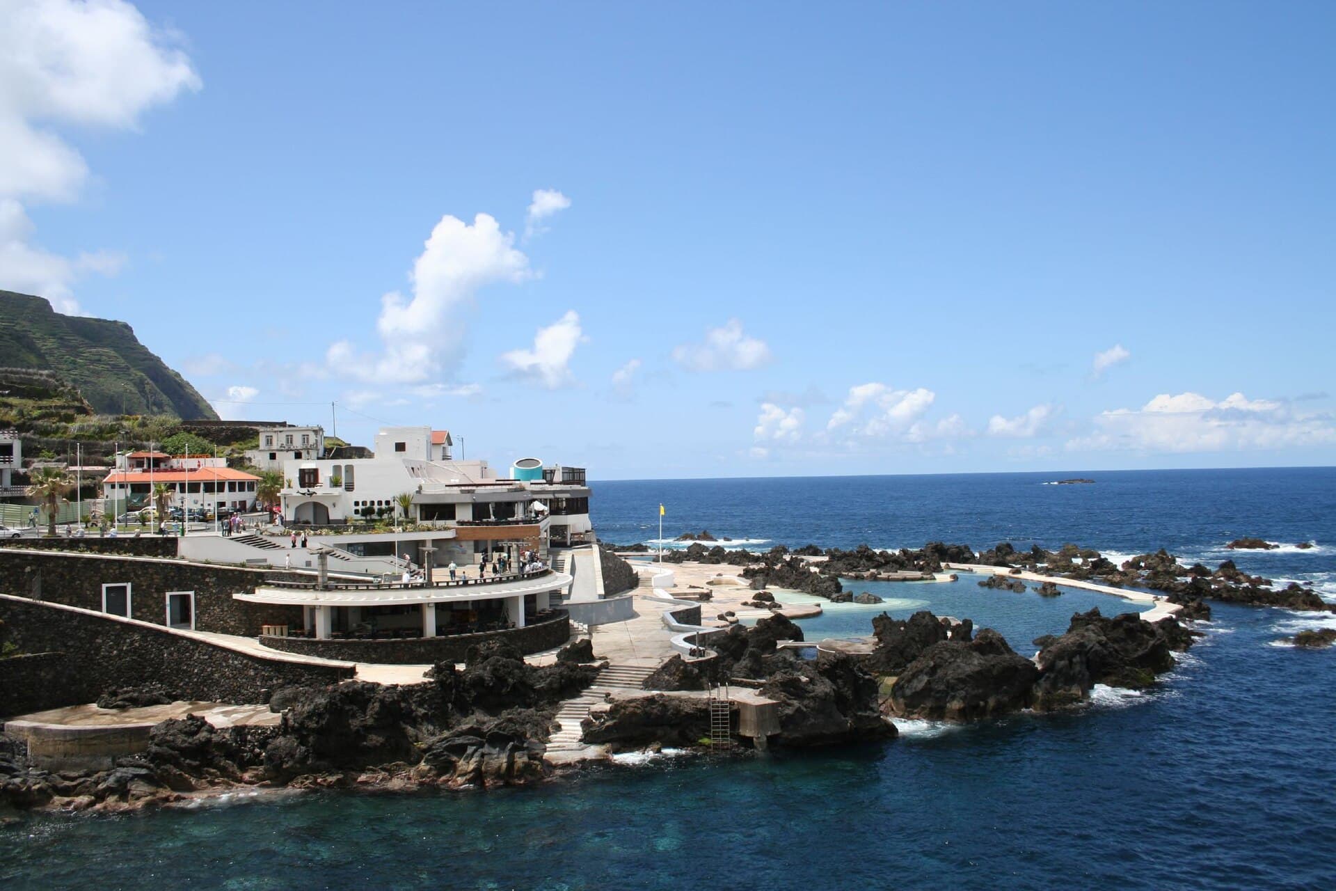 Volcanic pools, Porto Moniz — photo by Andy Hawkins, CC BY-SA 2.0, via Wikimedia Commons