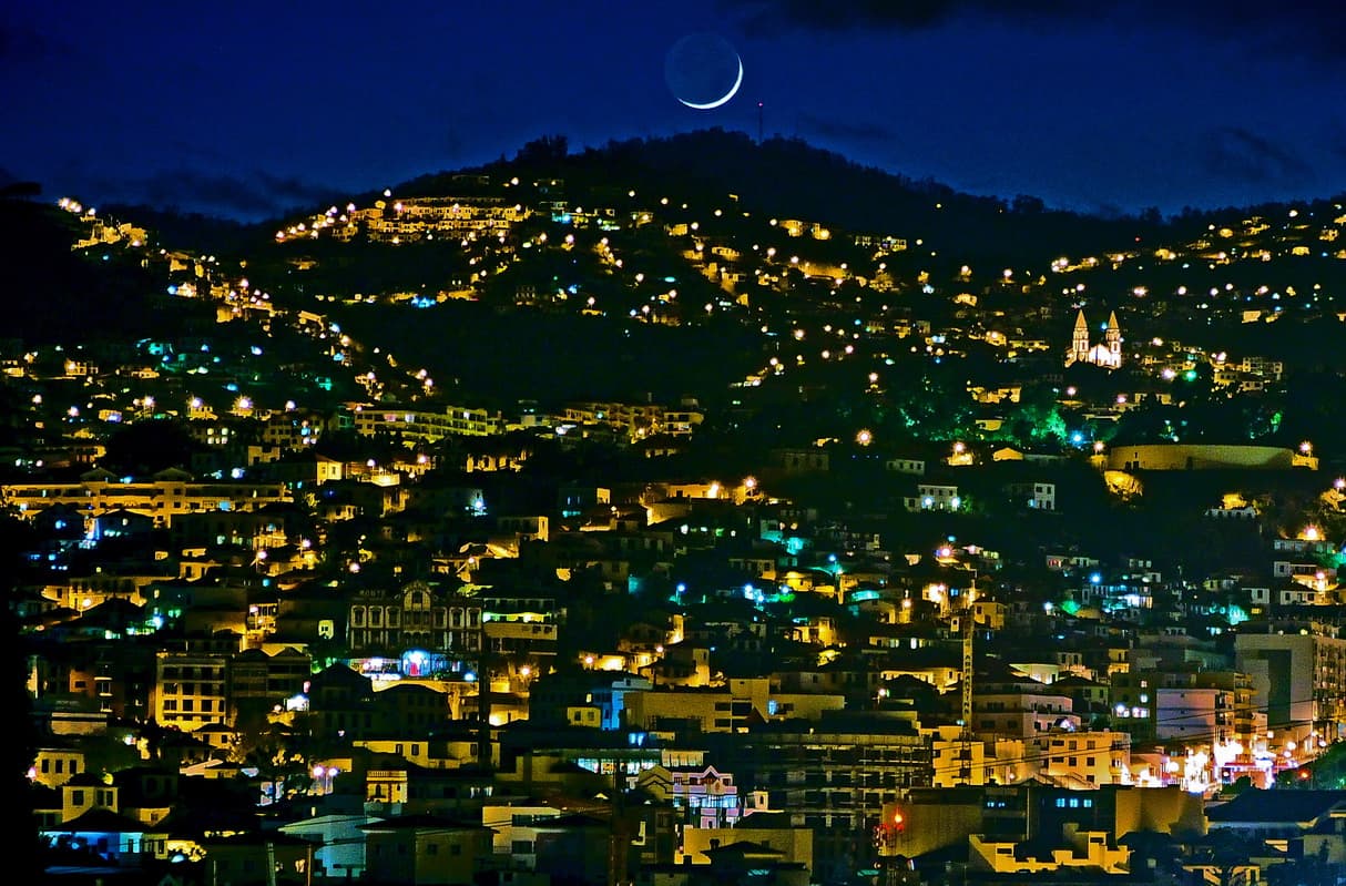 Funchal old town — photo by Ladislaus Hoffner, CC BY-SA 4.0, via Wikimedia Commons