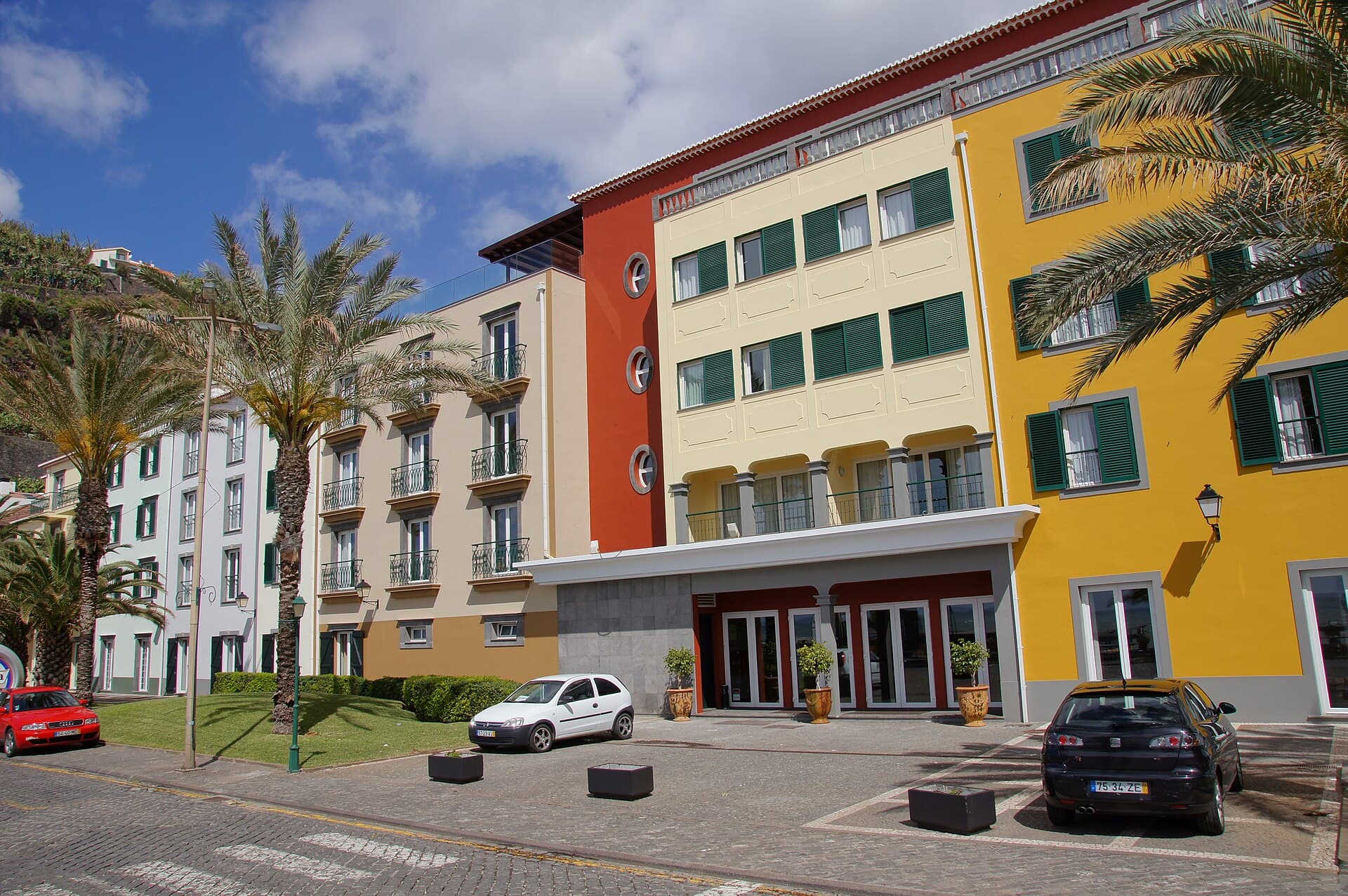 Ponta do Sol seafront — photo by Allie_Caulfield from Germany, CC BY 2.0, via Wikimedia Commons