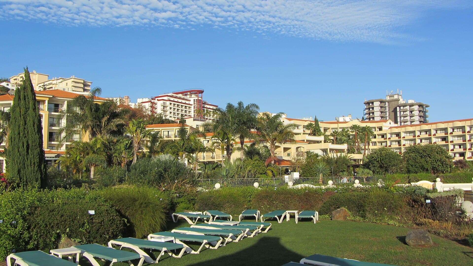 Resort gardens — photo by Stephen Colebourne, CC BY 2.0, via Wikimedia Commons
