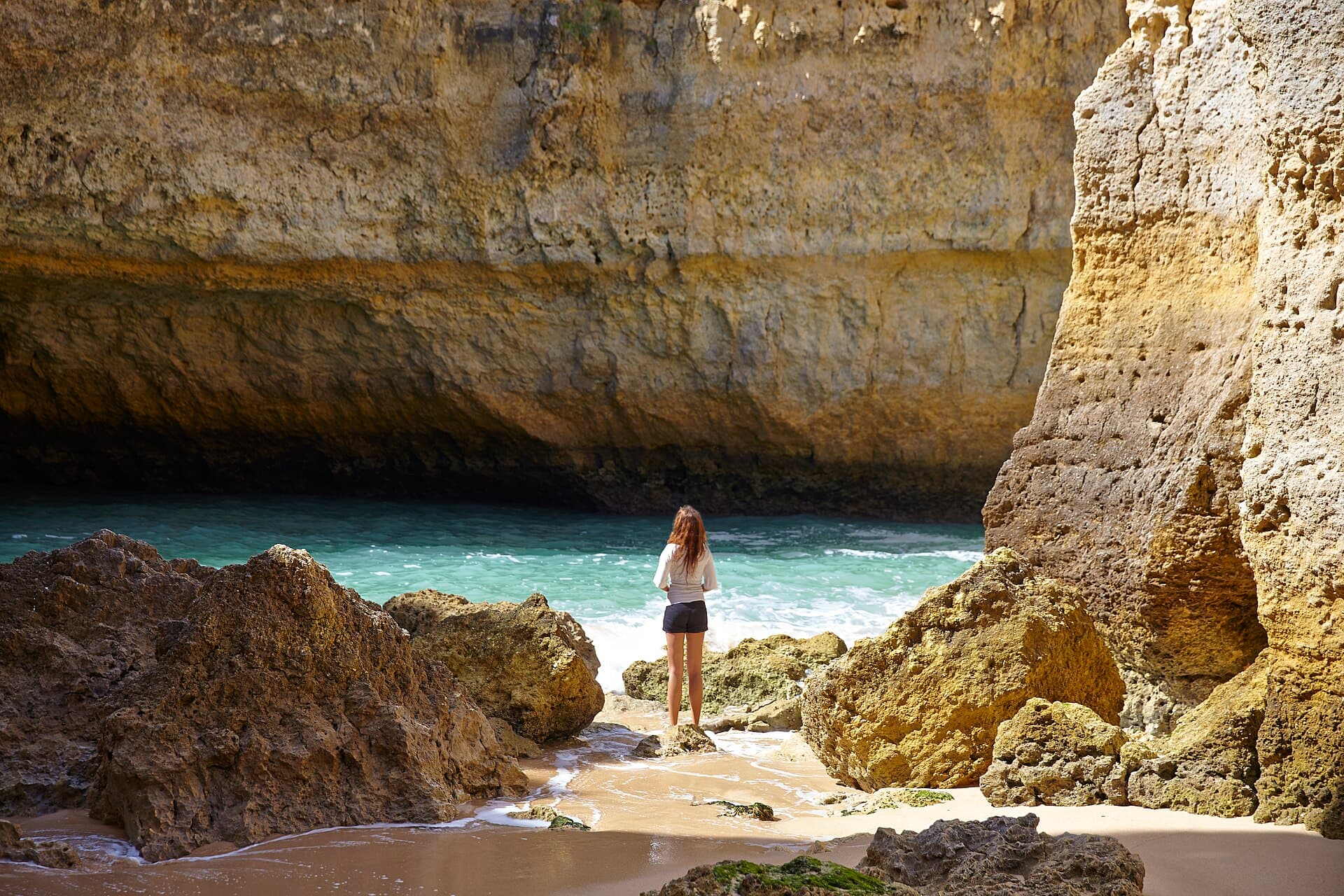 The Cliff Bay resort — sea access — photo by PortoBay Hotels & Resorts from Portugal, CC BY 2.0, via Wikimedia Commons