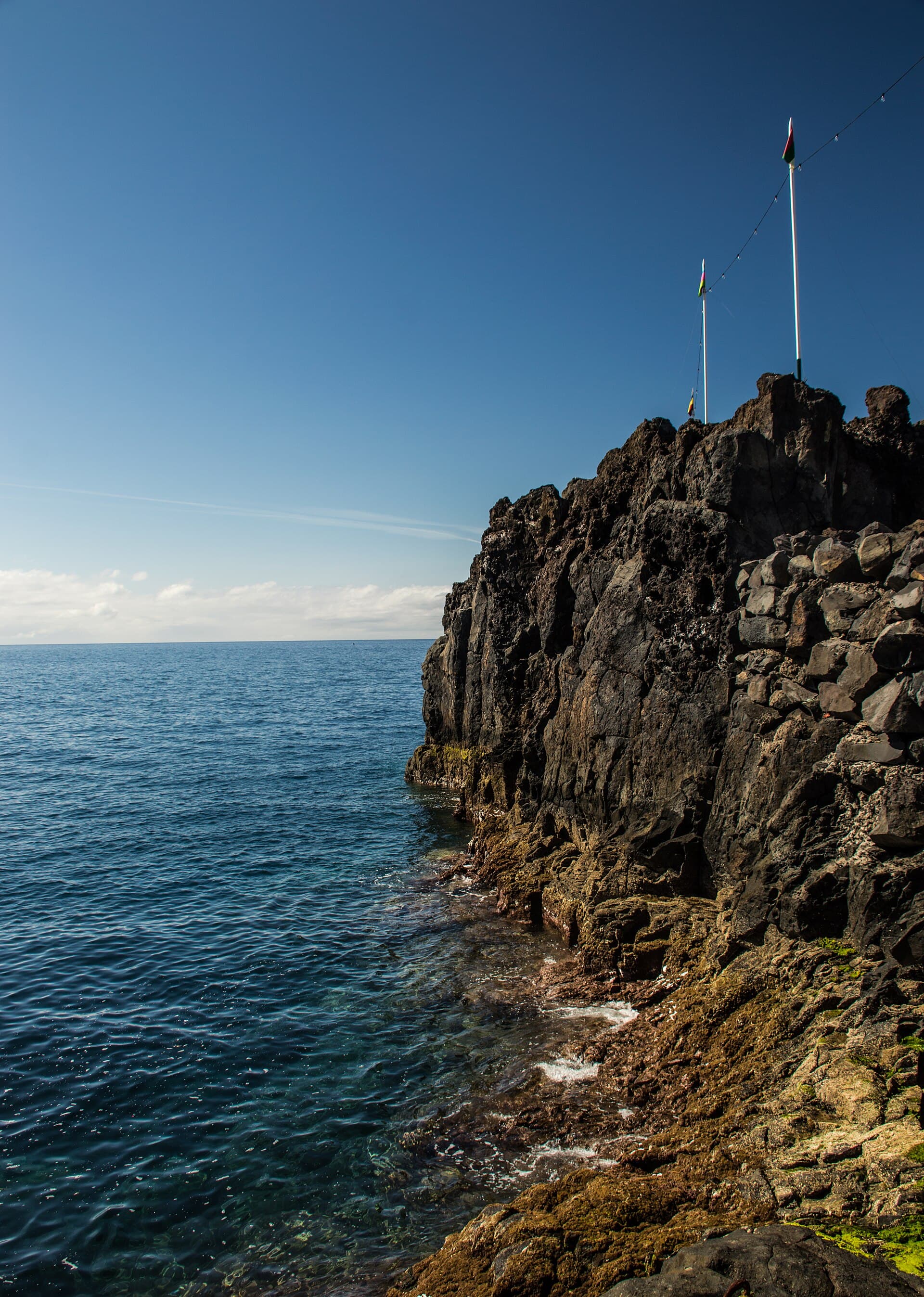 Câmara de Lobos harbour — photo by Michael Gaylard from Horsham, UK, CC BY 2.0, via Wikimedia Commons