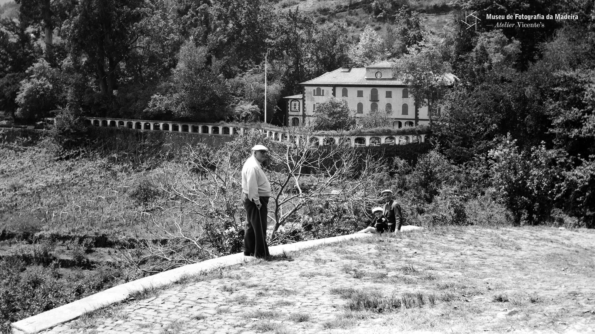 Quinta do Jardim da Serra estate — photo by Photographia Vicente, Public domain, via Wikimedia Commons