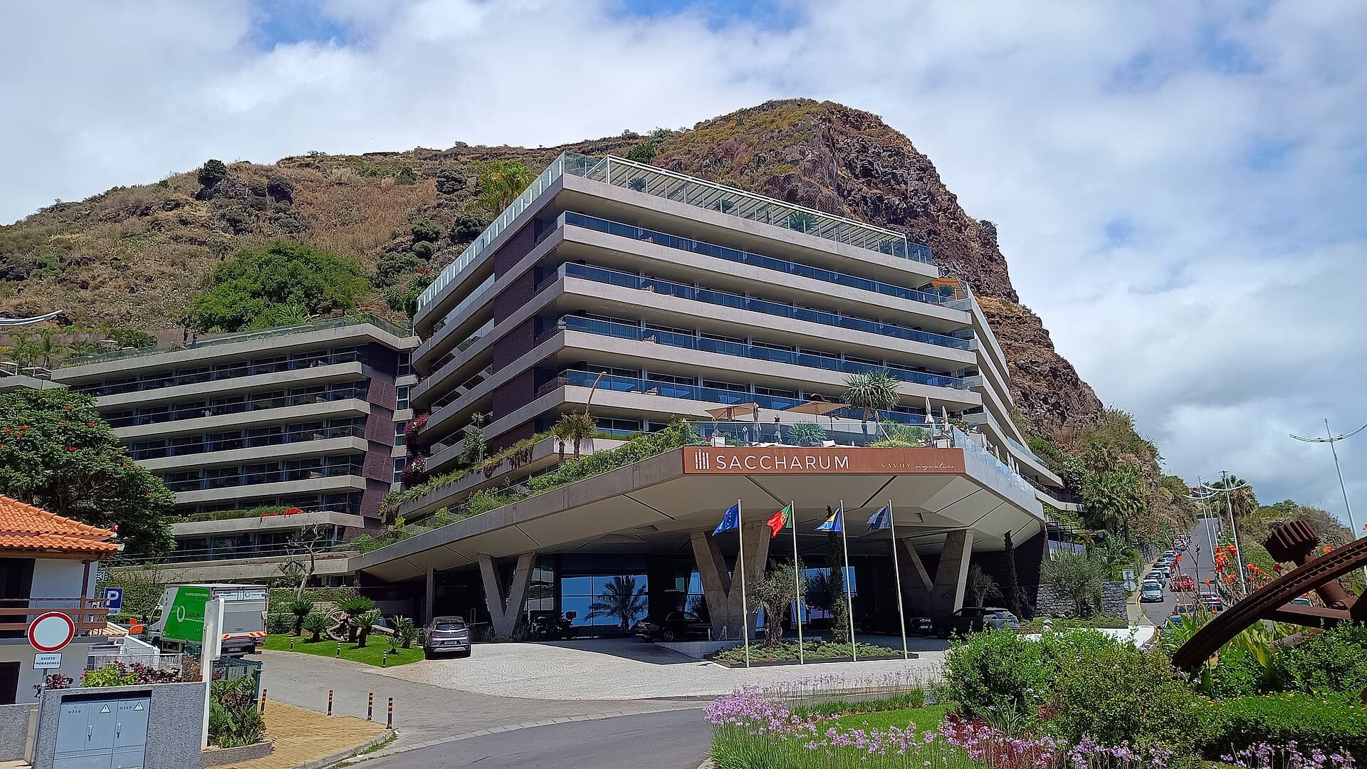 Saccharum Resort & Spa — photo by Thetornado76, CC0, via Wikimedia Commons