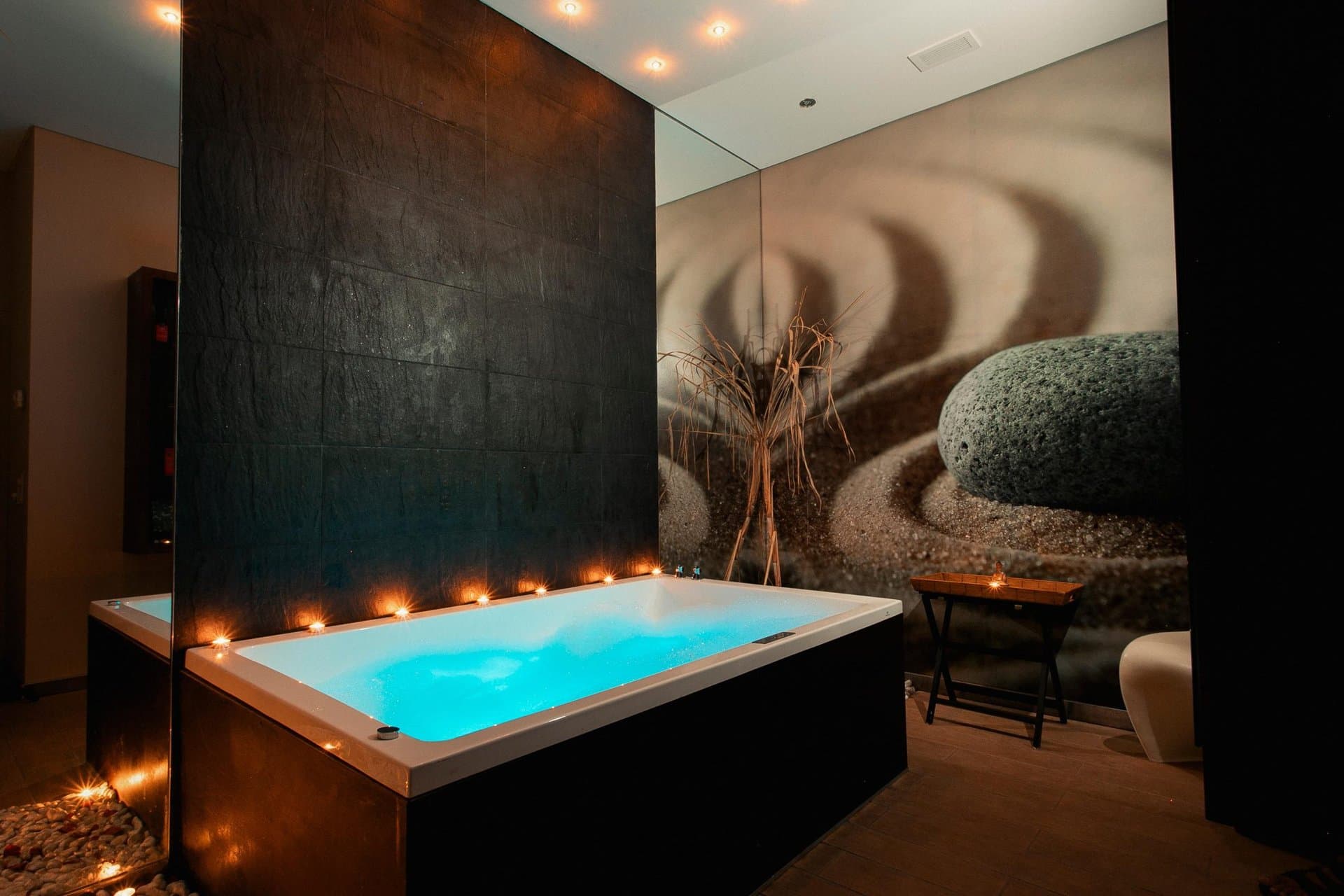 Oasis Caniço — spa jacuzzi — official photo, https://www.theviewshotels.pt/en/oasis/